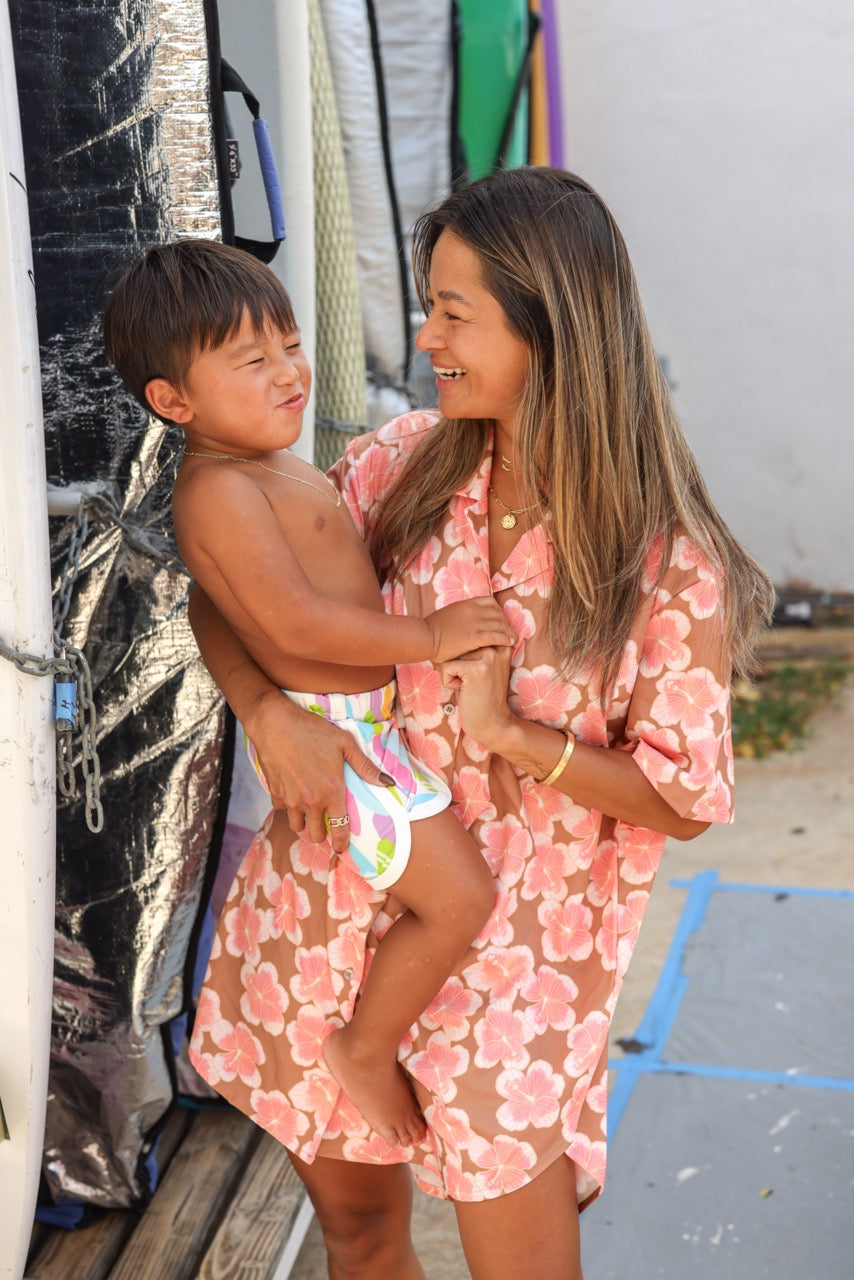 ‘Olu Breeze Tunic (Ulu Palaka / Brown Hibiscus - Merrie Monarch Release)
